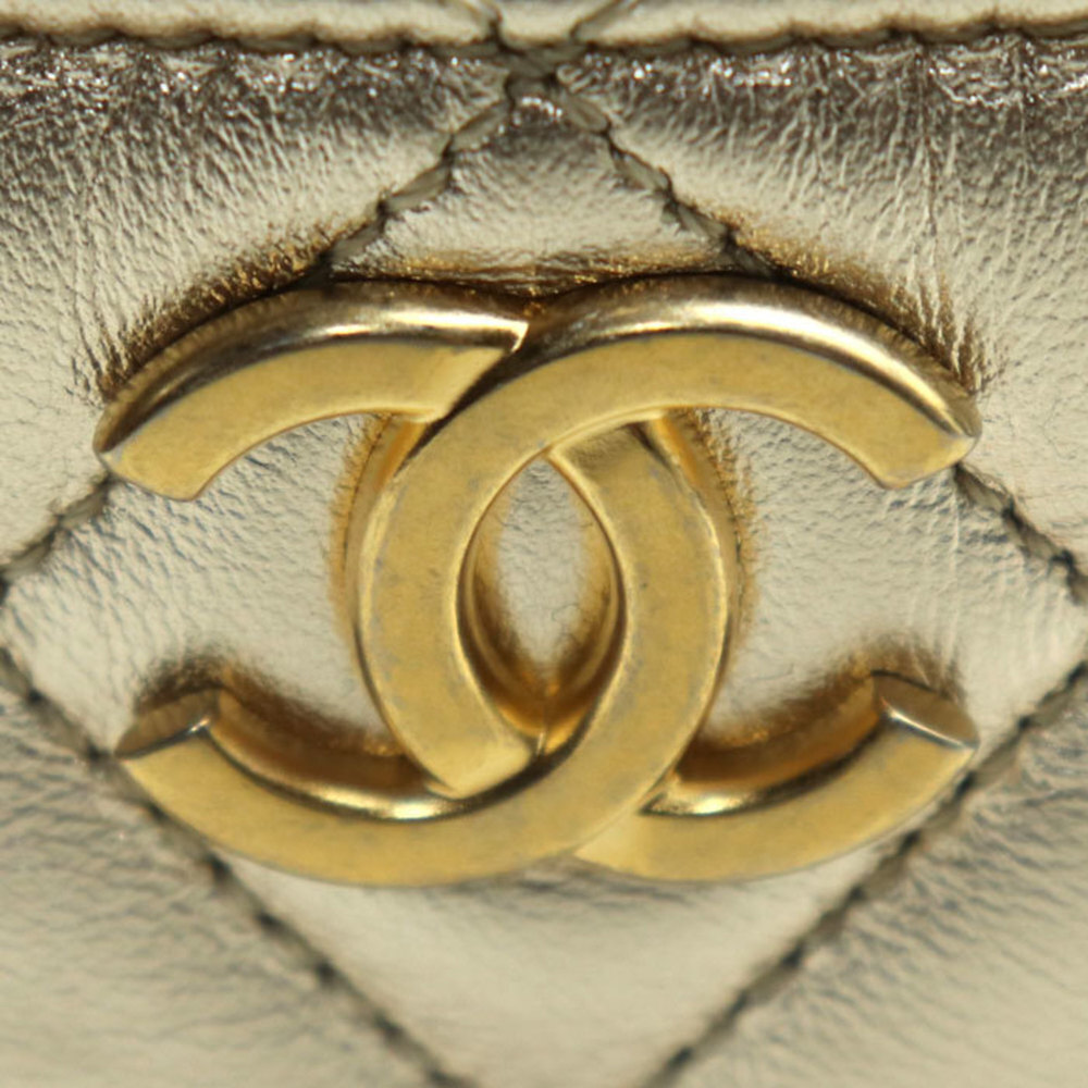 CHANEL Gold Clutch Bag - Picture 5 of 7